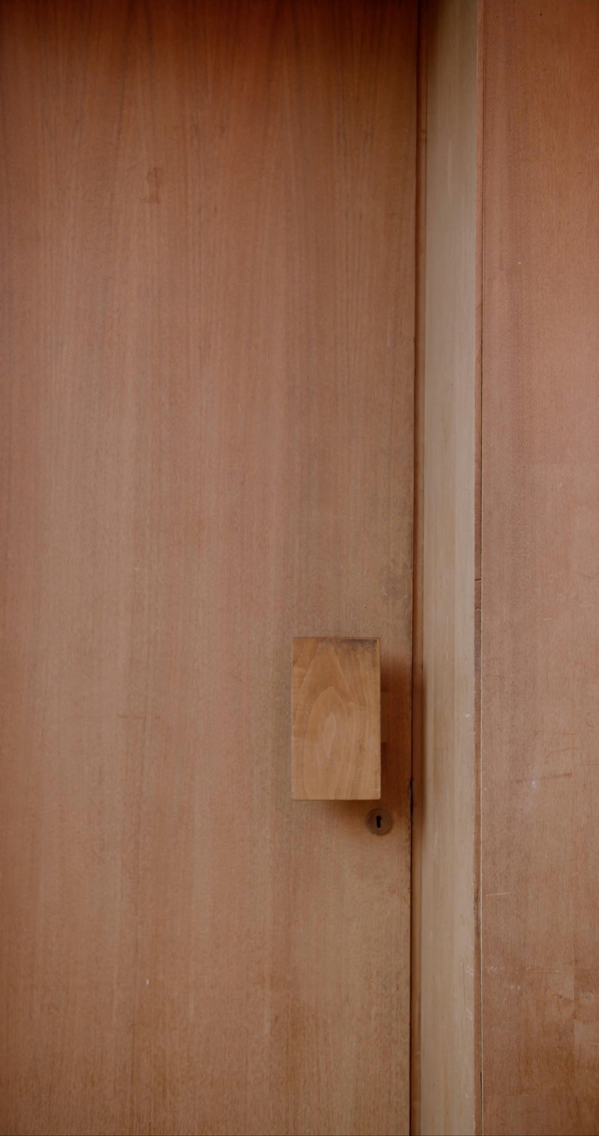 Man Opening a Door · Free Stock Video