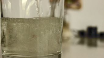 双氧水视频素材