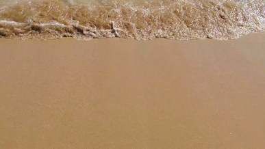 sea waves crashing