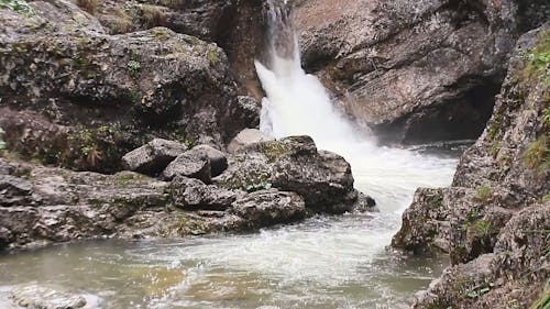 Vídeo Da Cachoeira