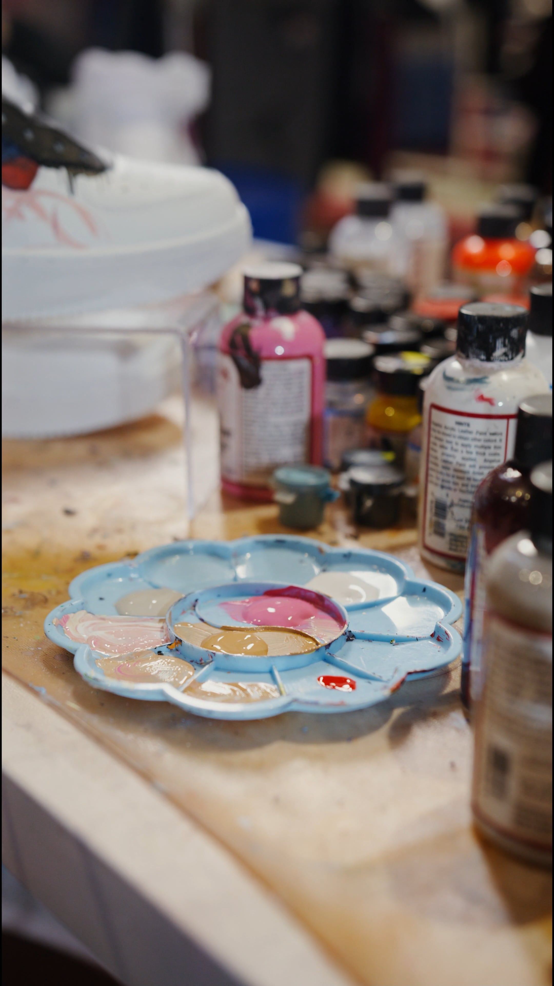 Mixed Media Craft Videos, Download The BEST Free 4k Stock Video Footage ...