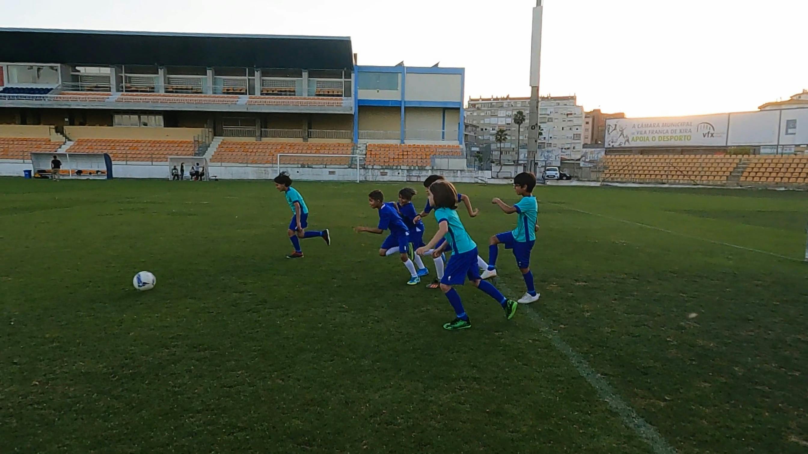 サッカー ユニフォーム 女子