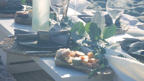 A Close-Up Video of a Table Setting