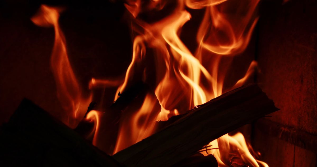 Tree Log in Fireplace Free Stock Video Footage, Royalty-Free 4K & HD ...