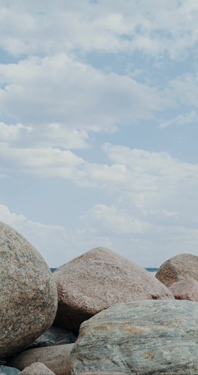 Ron Lach's fantasy landscape cinematic video