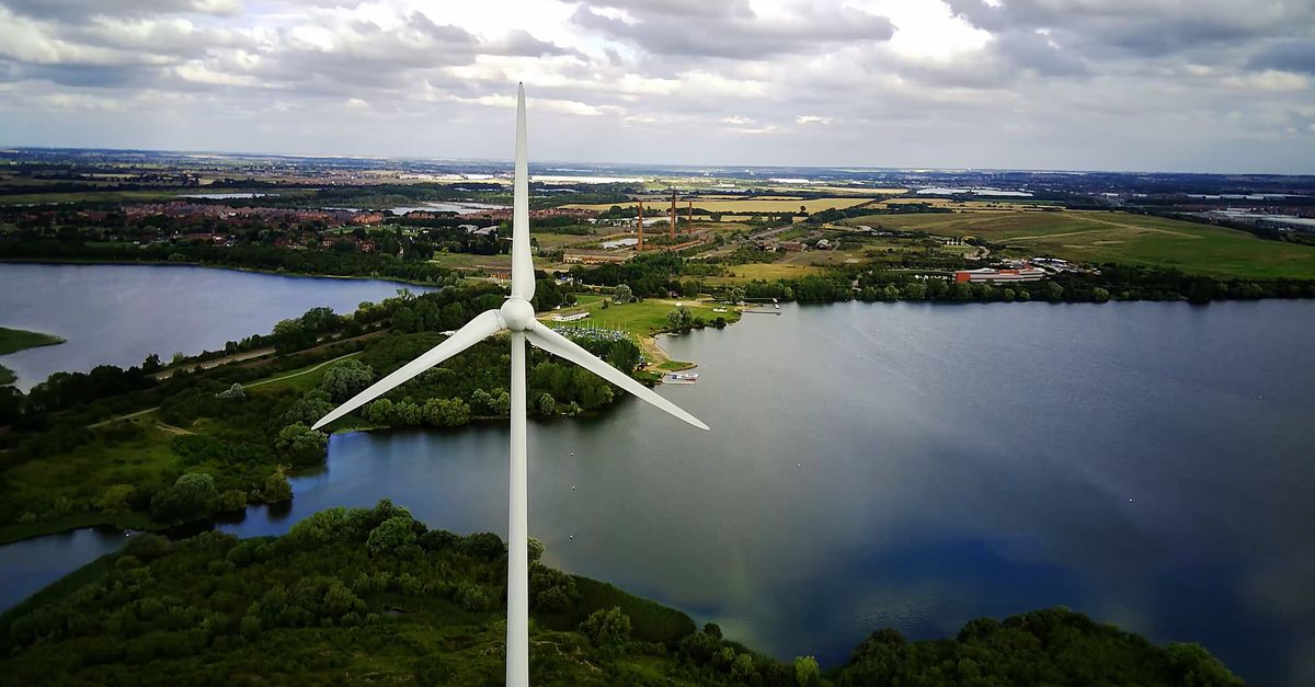Windmill Video Windmill Spinning by the Lake Free Stock Video Footage, Royalty-Free 4K ...