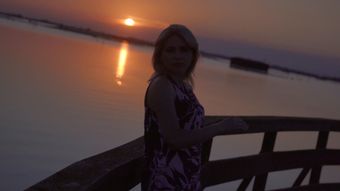 美女傍晚视频免费下载视频素材