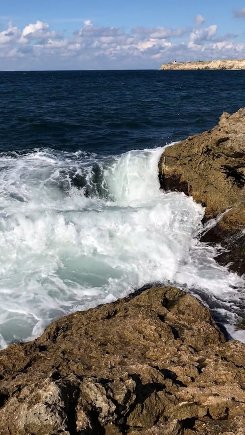 Waves Crashing On the Rocks