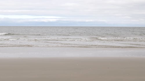 Waves Crashing in Shore