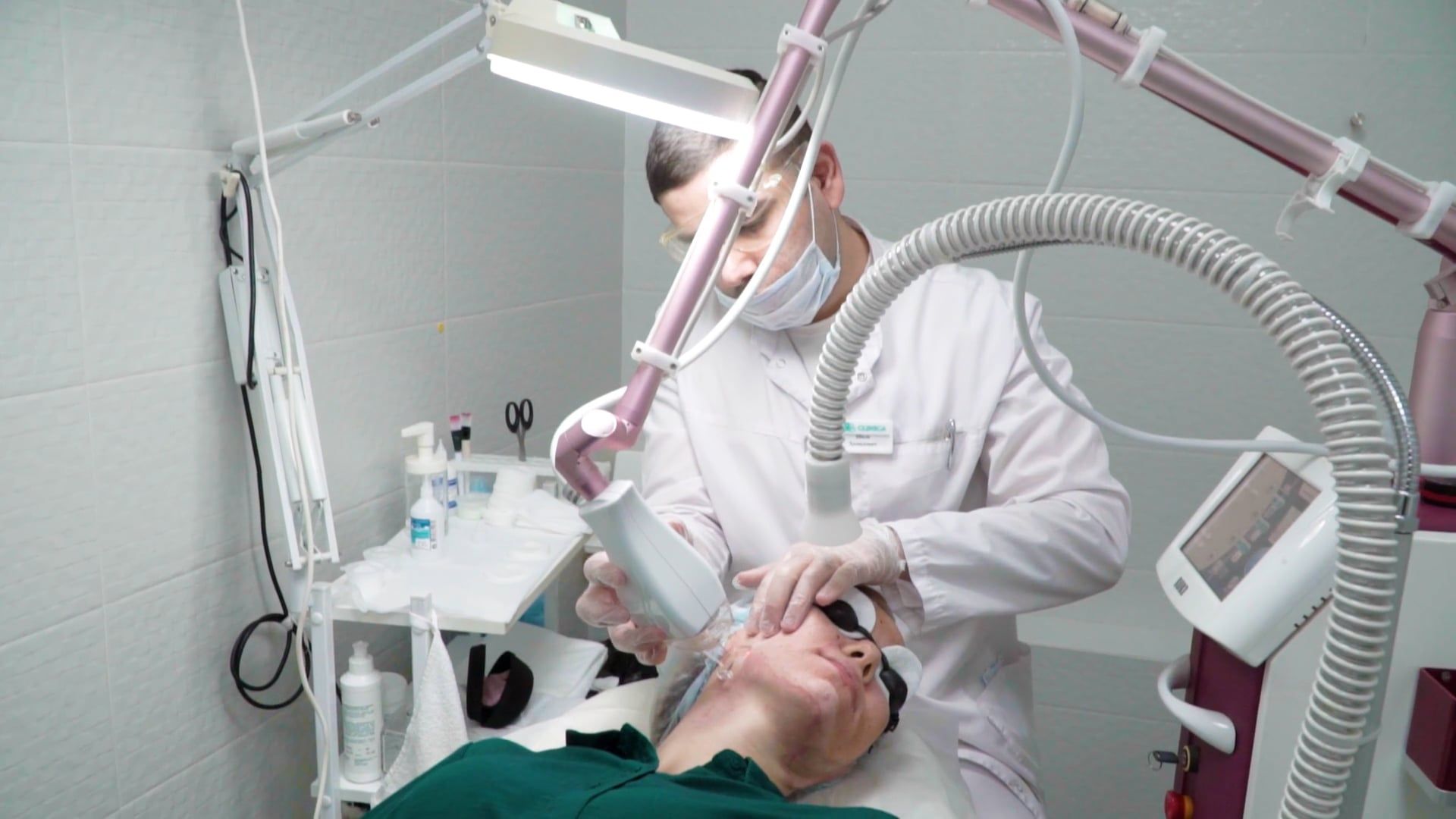 Dermatologist video