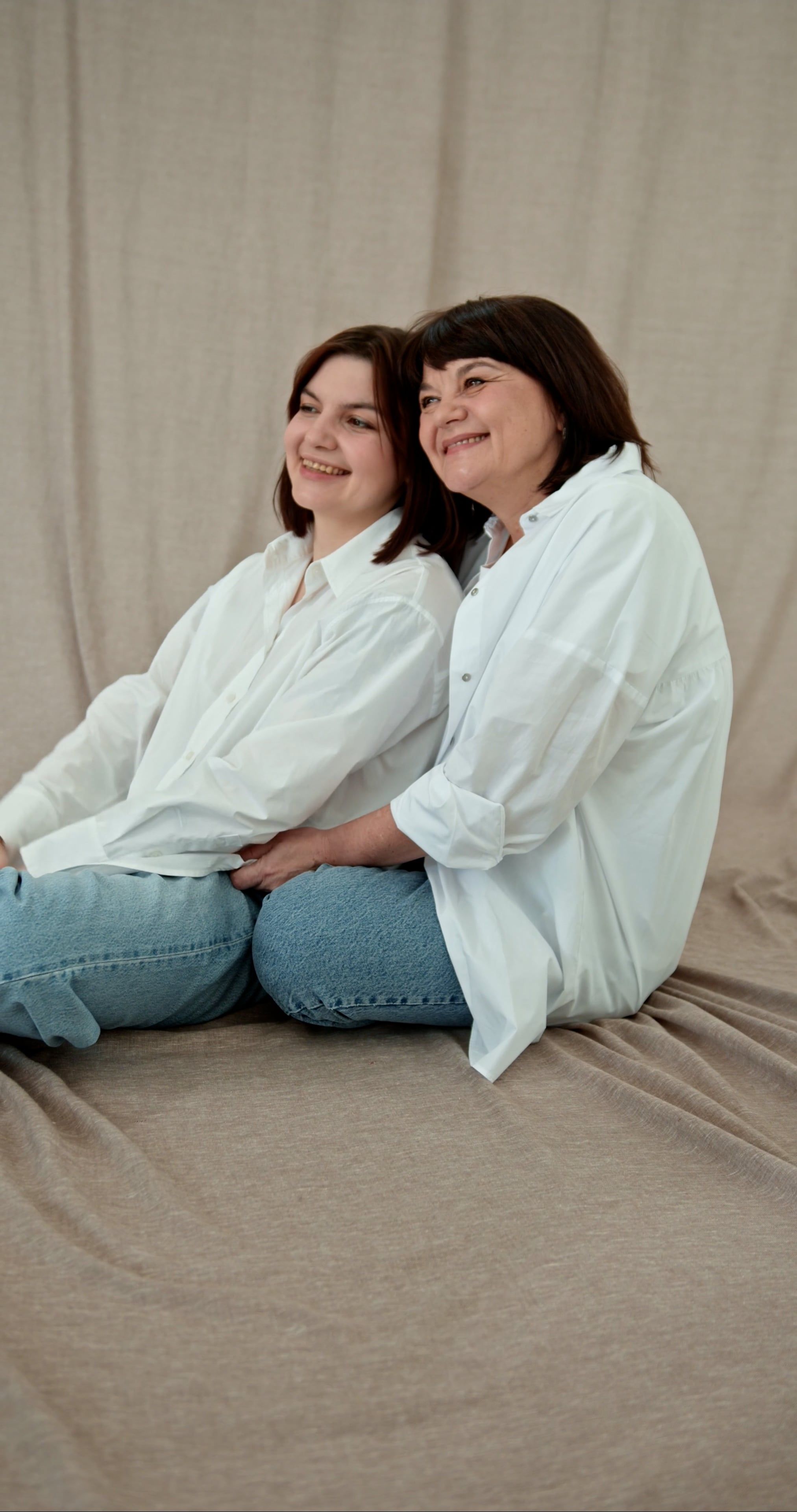 Motherdaughterposenaked Videos, Download The BEST Free 4k Stock Video