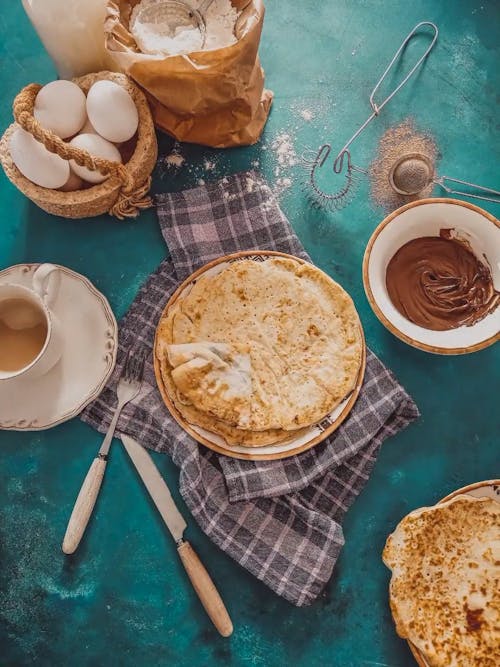 A timelapse of breakfast making 