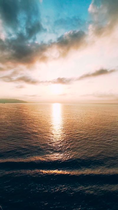 Glenn Langhorst's ocean waves sunset video